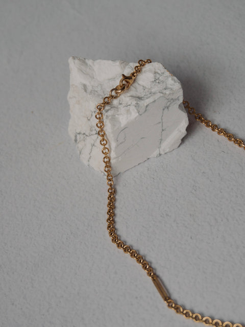 Lya Necklace