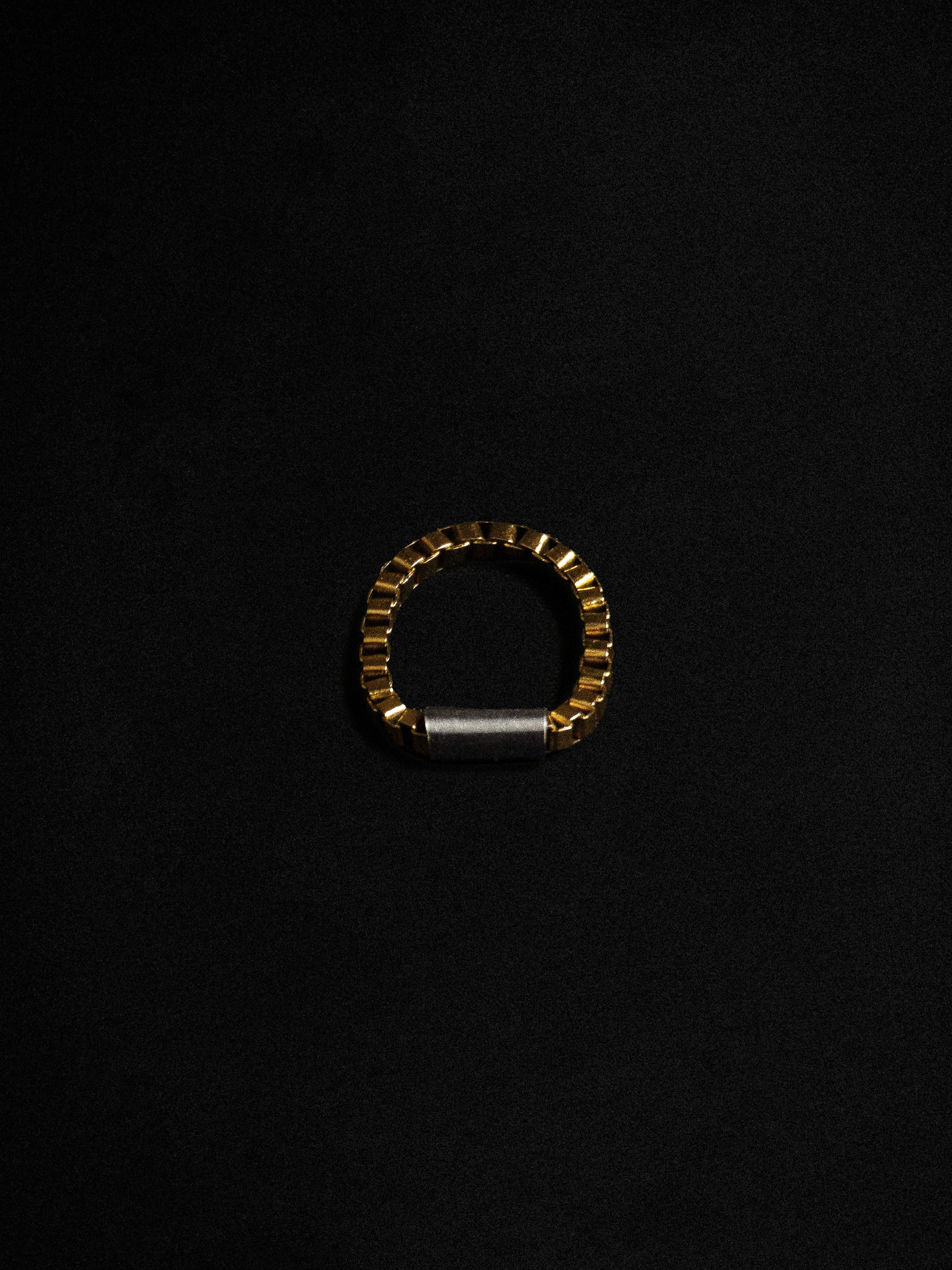 Lara Ring