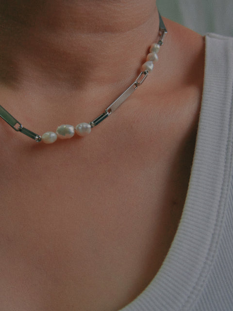 Iana Necklace