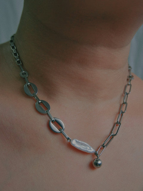 Dacia Necklace